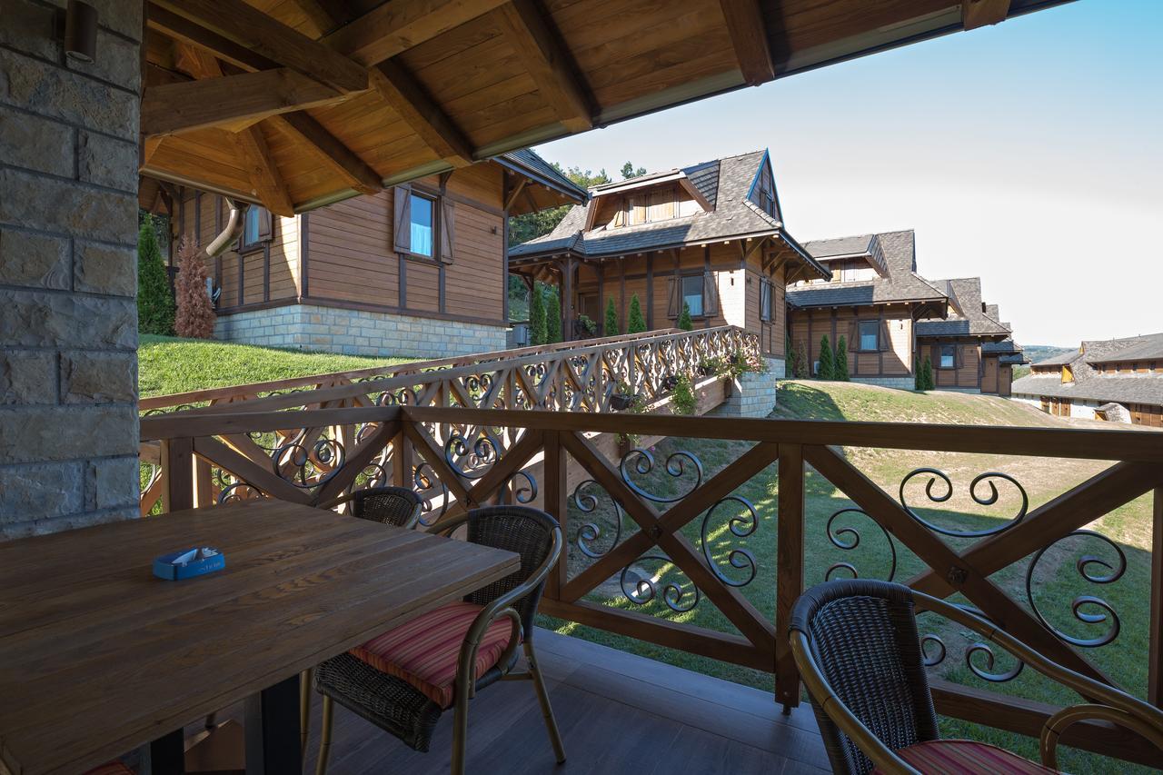Etno Naselje Vrdnicka Kula Bed & Breakfast Vrdnik Luaran gambar