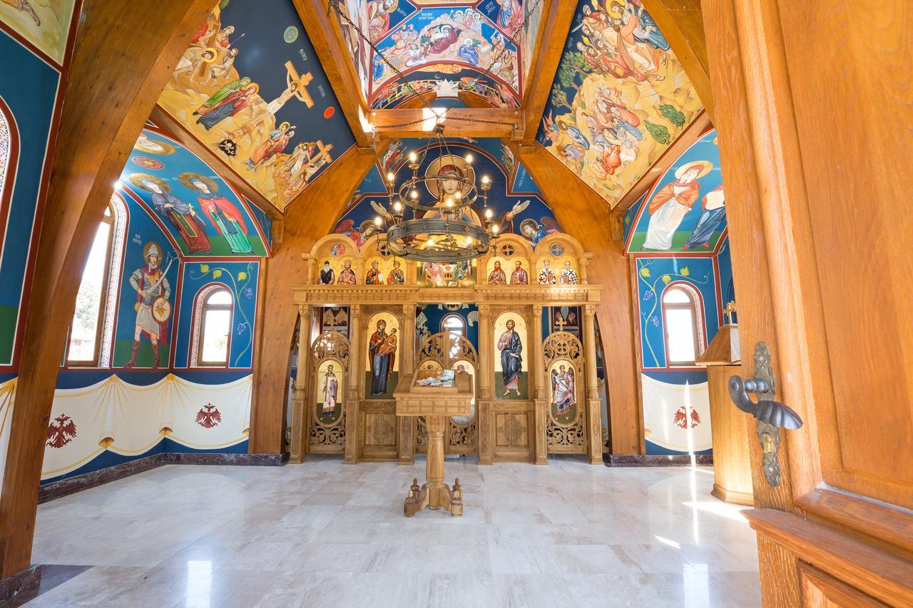 Etno Naselje Vrdnicka Kula Bed & Breakfast Vrdnik Luaran gambar