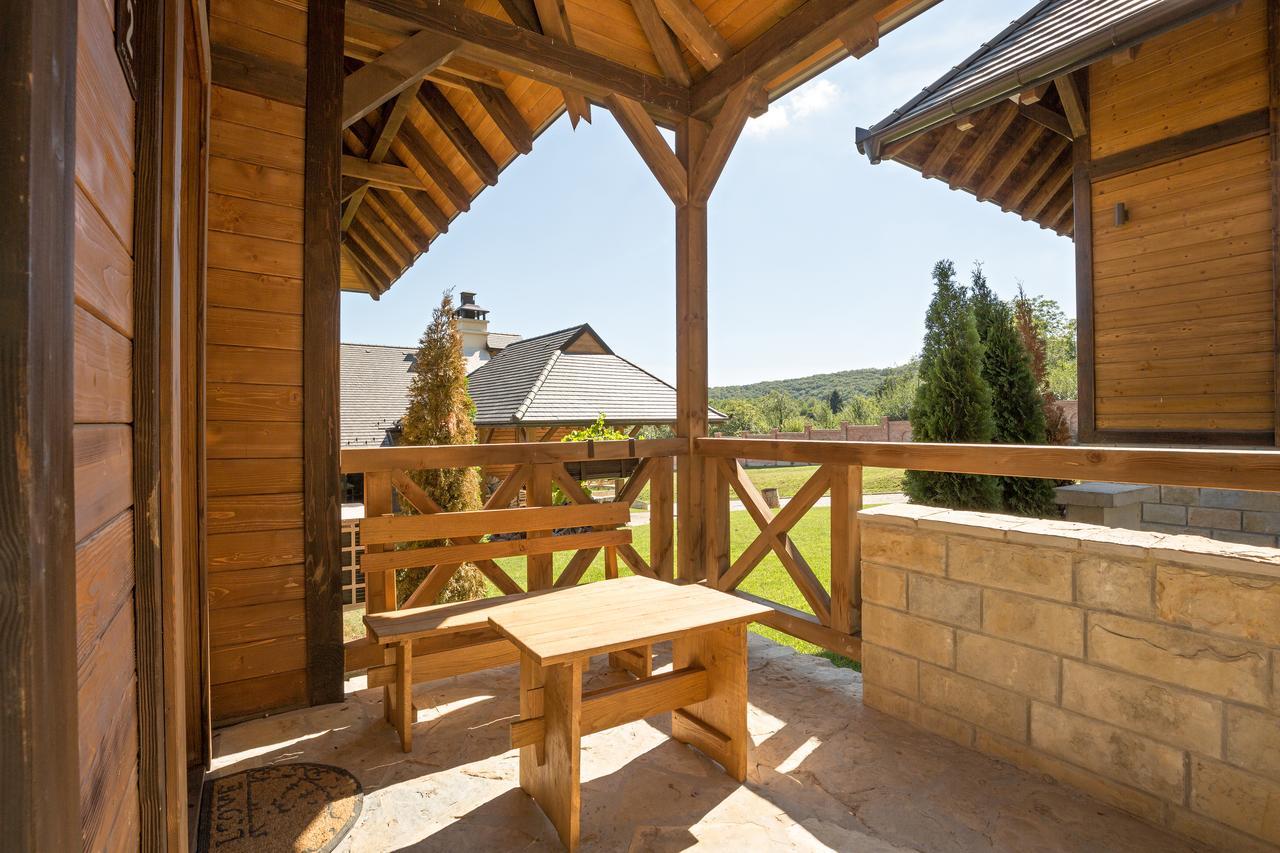 Etno Naselje Vrdnicka Kula Bed & Breakfast Vrdnik Luaran gambar