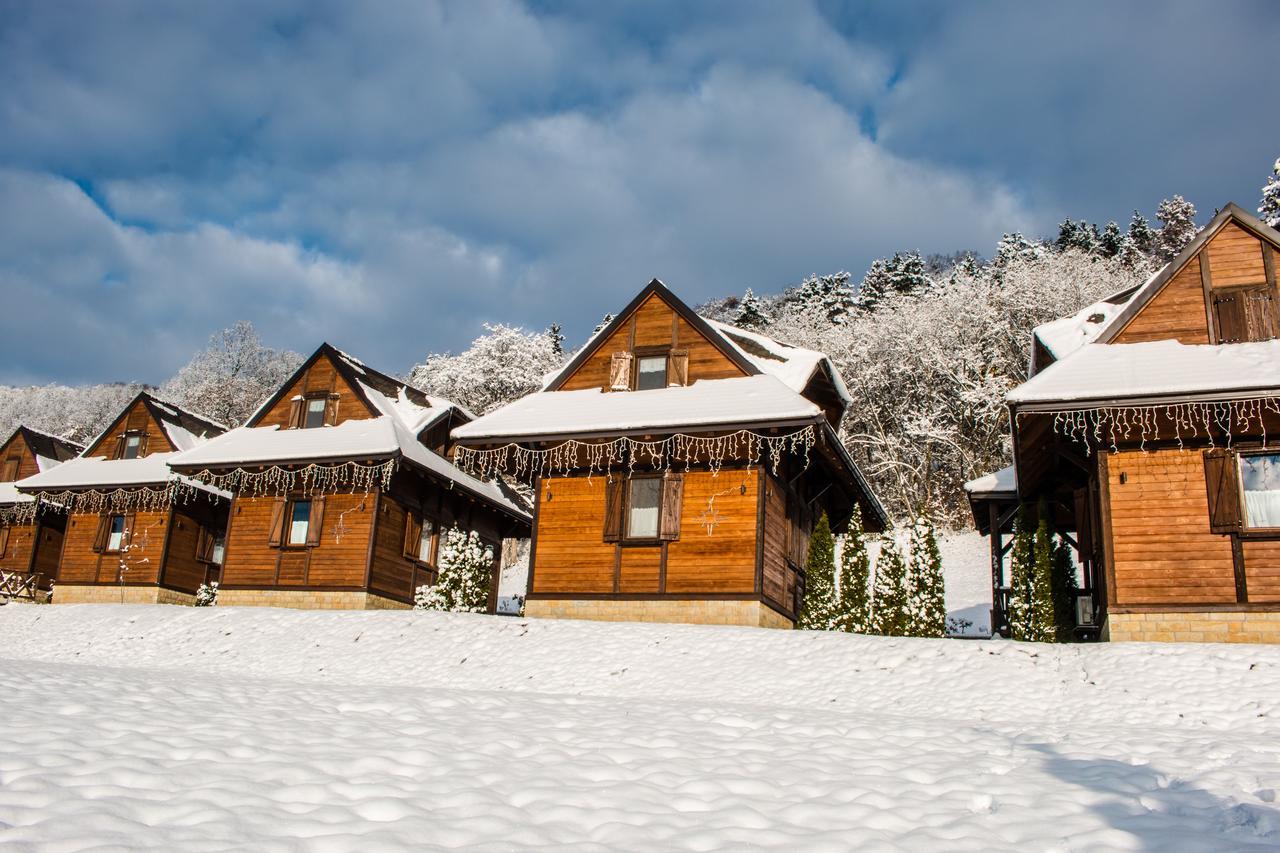 Etno Naselje Vrdnicka Kula Bed & Breakfast Vrdnik Luaran gambar