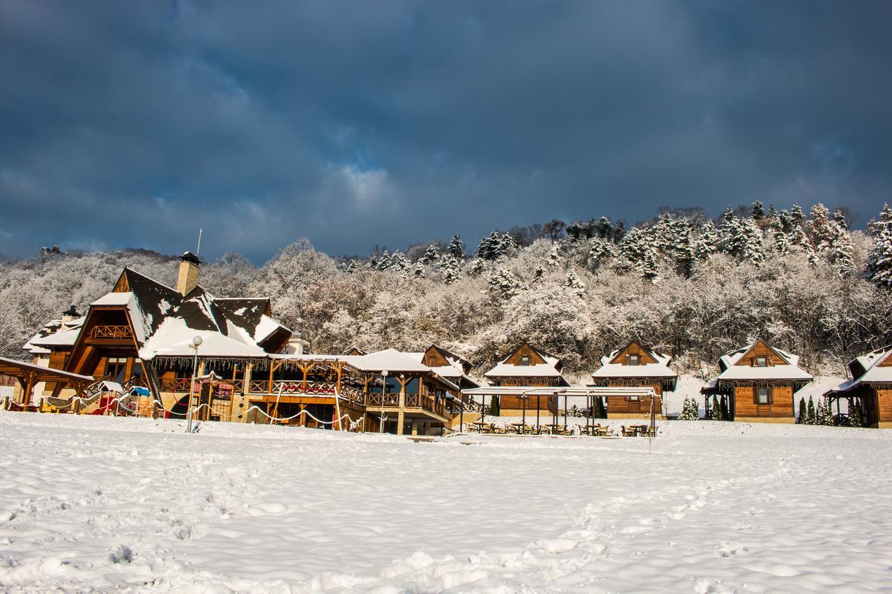 Etno Naselje Vrdnicka Kula Bed & Breakfast Vrdnik Luaran gambar